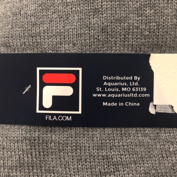 Fila scarf and beanie hat set  gray knit NWT - Picture 5 of 5